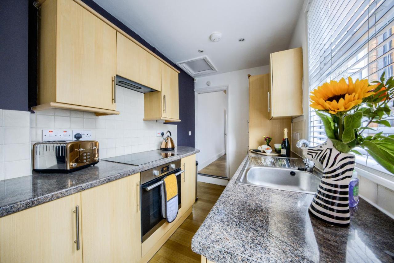 Coventry Fashionable House, City Centre, Free Parking, Sleeps 4, By Empower Homes ภายนอก รูปภาพ